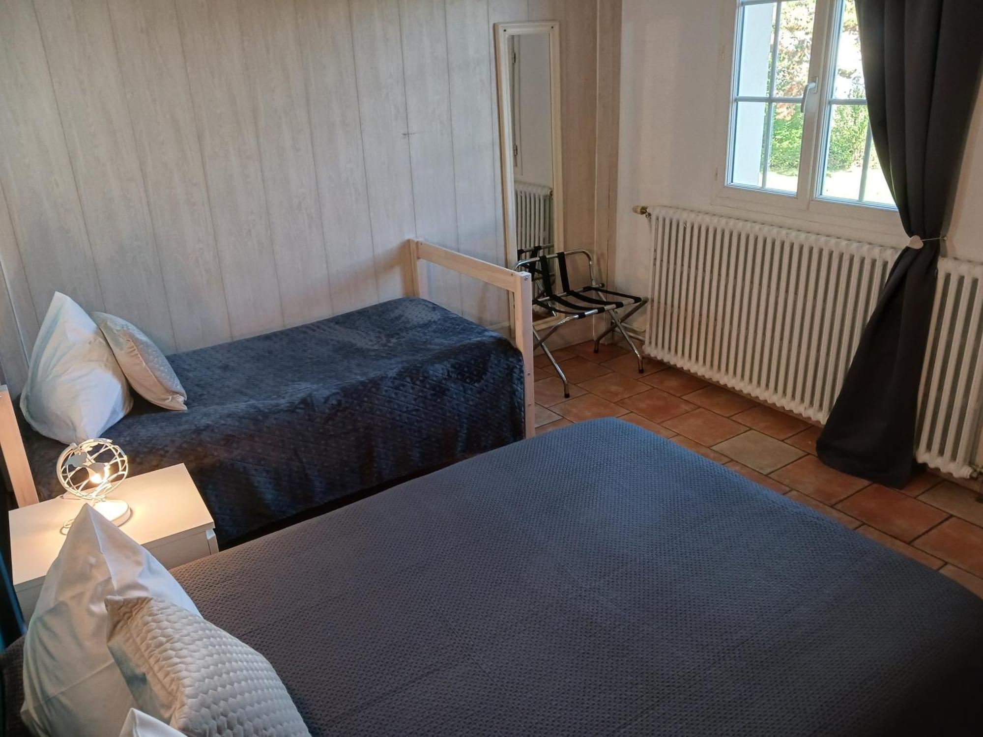 Du Hotel 2*