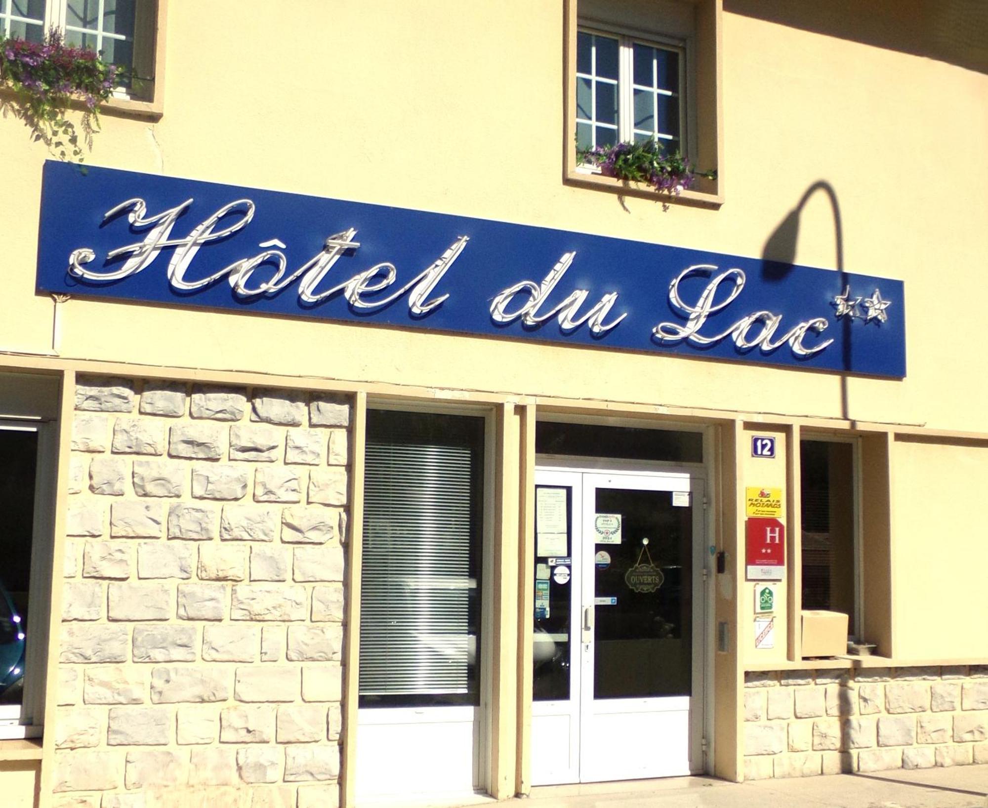 Du Hotel 2*